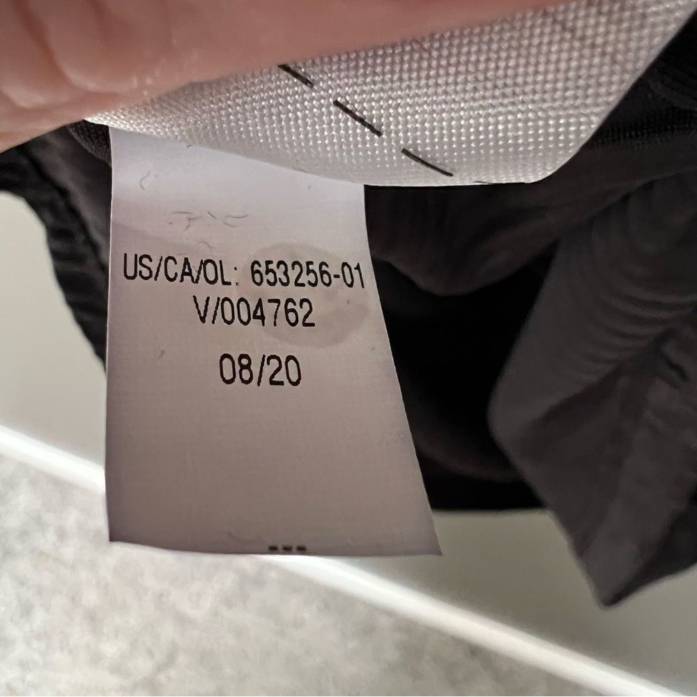 NWT Banana Republic Crinkle Velvet Top in Black | Size XS *top only* - Picture 10 of 12